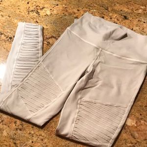 Alo high waisted moto leggings in SUEDED BONE